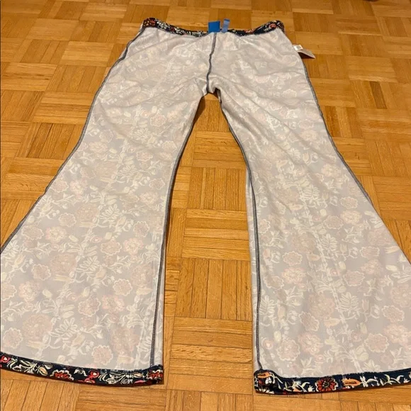 Adidas. Women pants - Picture 10 of 14